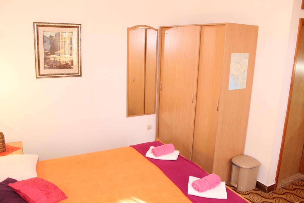 Guest House Tomanovic แฮร์เซ็ก-โนวี ภายนอก รูปภาพ