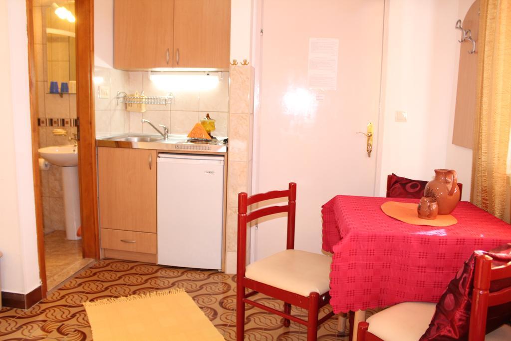 Guest House Tomanovic แฮร์เซ็ก-โนวี ภายนอก รูปภาพ