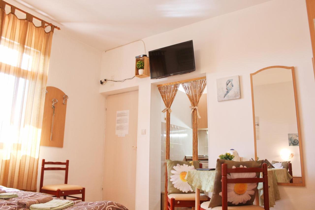 Guest House Tomanovic แฮร์เซ็ก-โนวี ภายนอก รูปภาพ